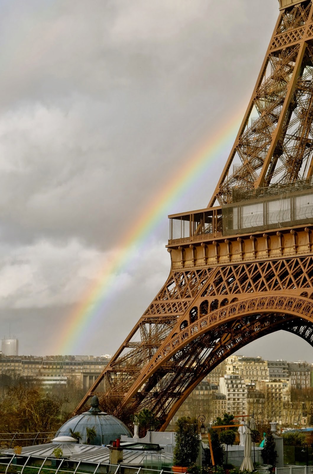 Don’t Look Down! La Tour Eiffel Gets A Glass Floor