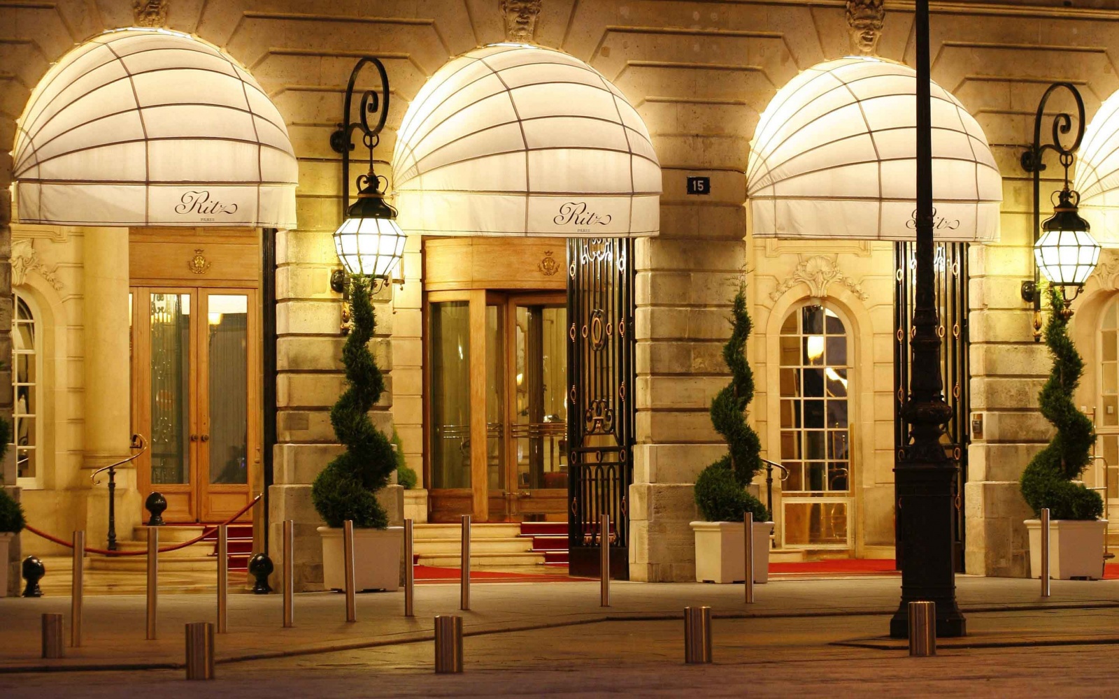 Ritz Paris set to reopen June 5