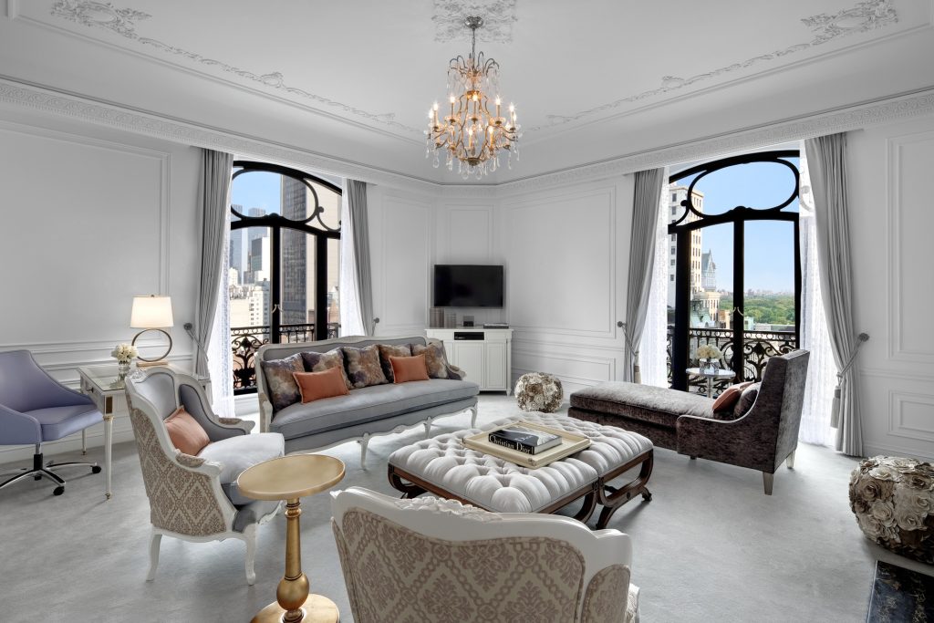 str81gr-109951-Dior Suite Living Room