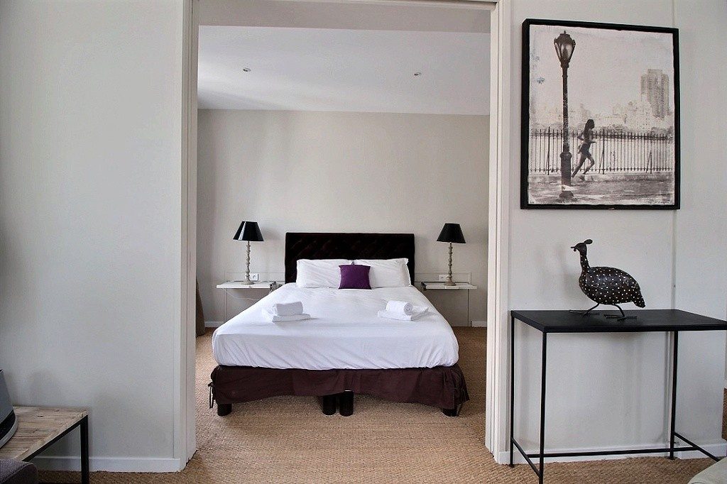 hi_9-two-bedroom-paris-apartment-for-sale-near-louvre